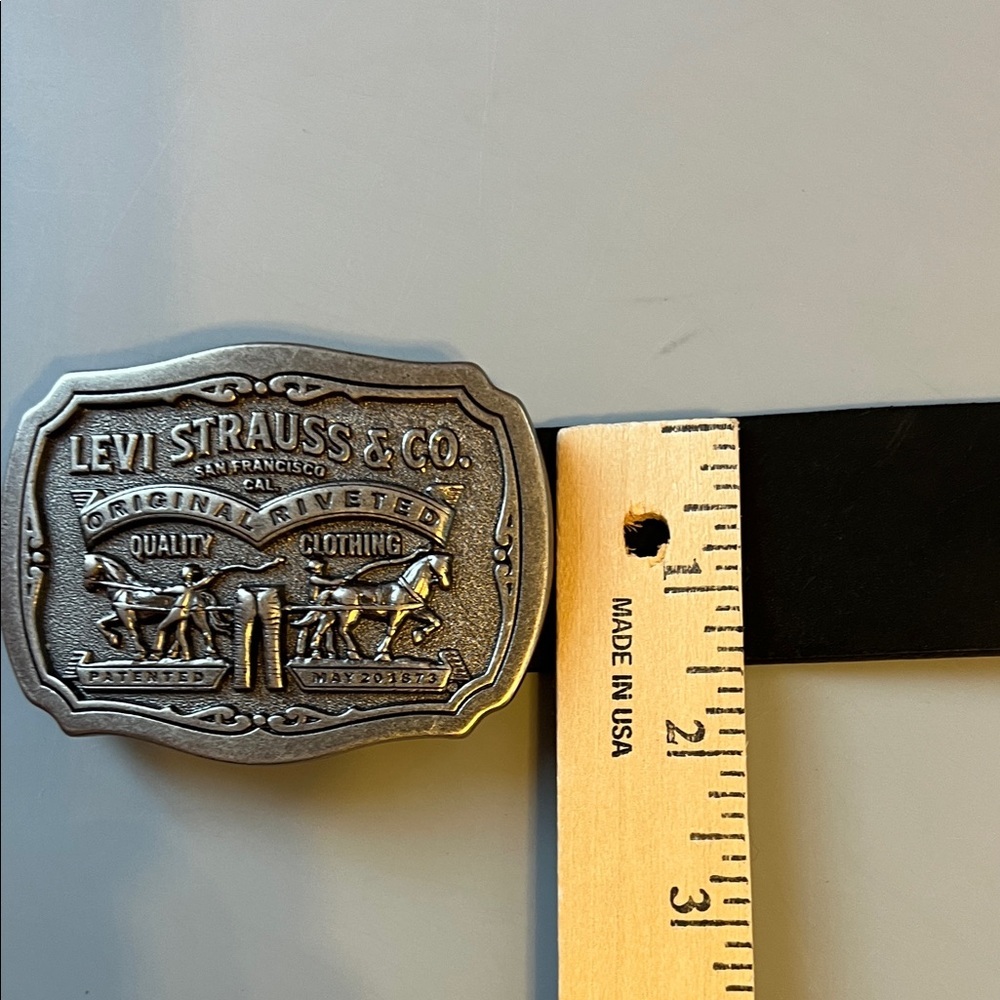 Levi's Black Belt with Engraved Silver Buckle - Picture 2 of 7